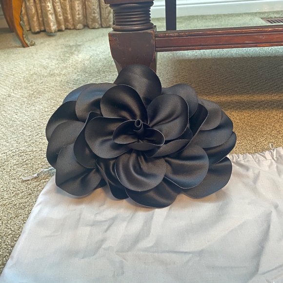 New (never used) Sondra Roberts Satin Flower Clutch - Picture 1 of 4